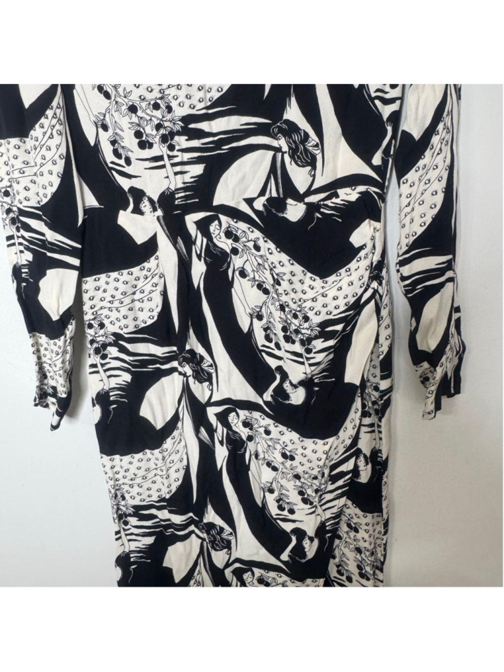 Reformation Celeste Dress Black Cream Abstract Print Long Sleeve Maxi Dress 4 - Picture 4 of 10
